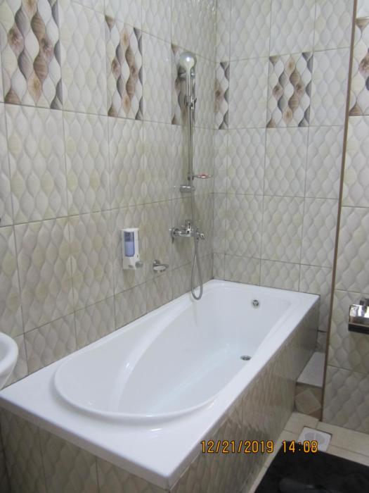 crystal hotel apartments entebbe