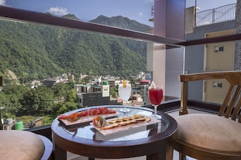 dls hotels on the ganges