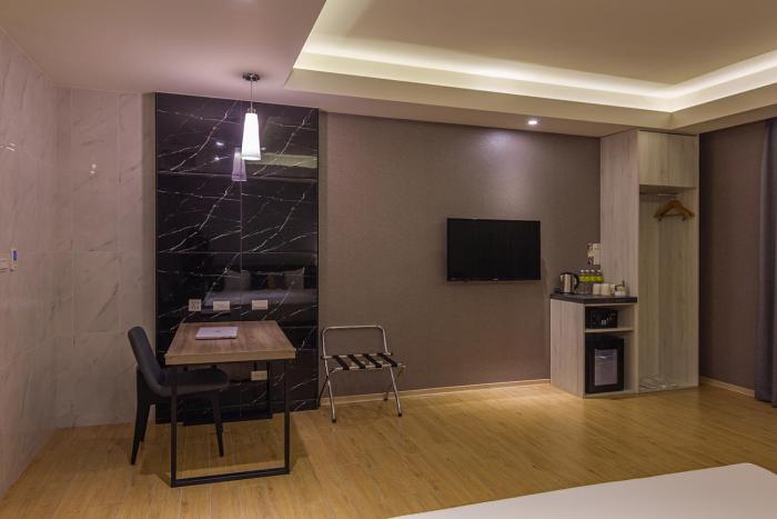 check inn new taipei luzhou