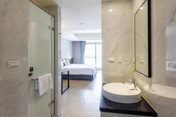 check inn new taipei luzhou