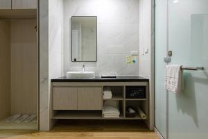 check inn new taipei luzhou