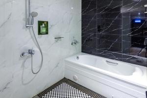 check inn new taipei luzhou