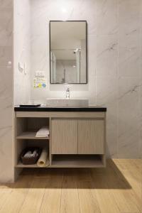 check inn new taipei luzhou