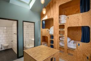 eklo bordeaux centre bastide hostel