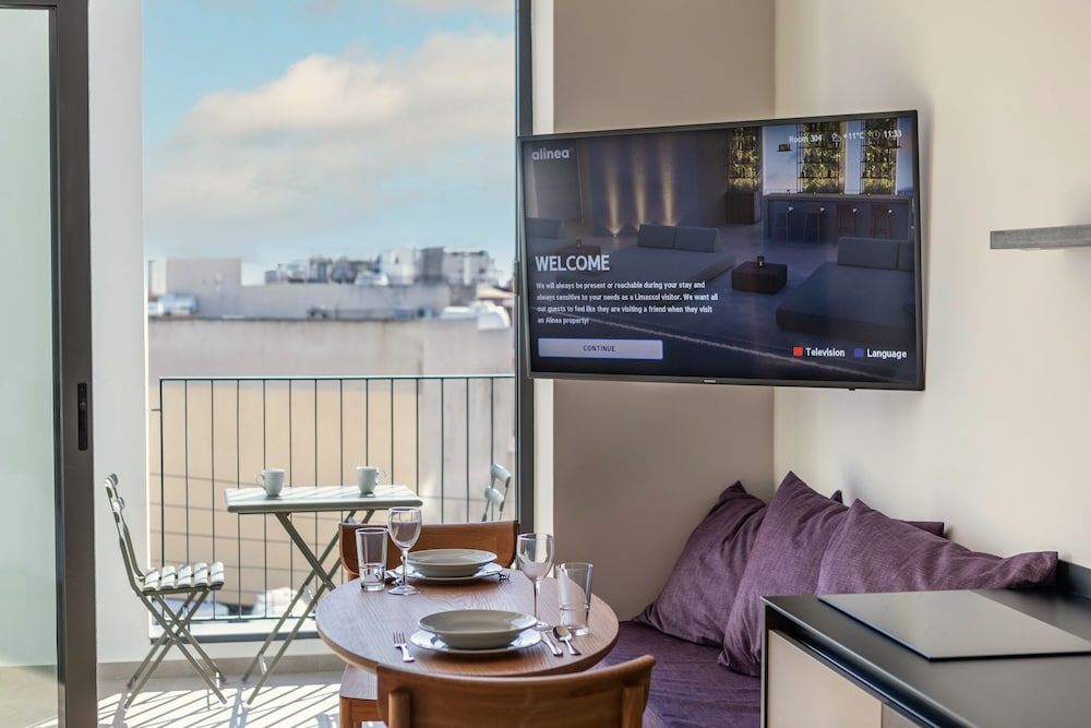 alinea suites limassol center