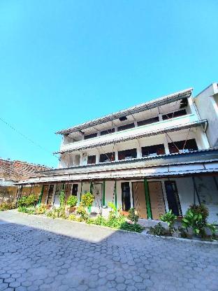 hotel kili suci by simply homy