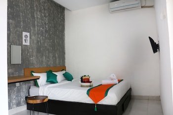 hotel kili suci by simply homy