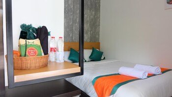 hotel kili suci by simply homy