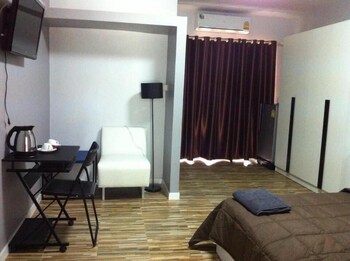 r2 apartment service