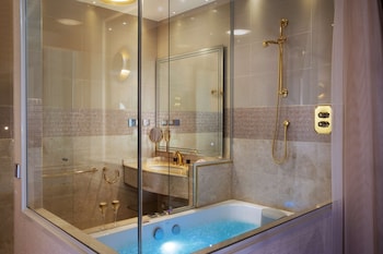 paris jadore hotel and spa