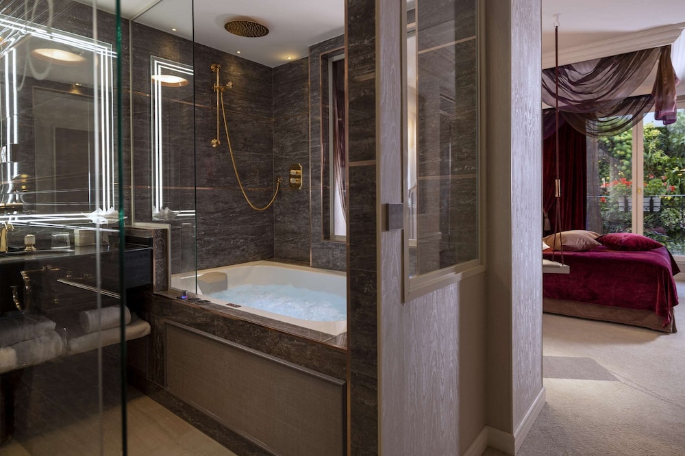 paris jadore hotel and spa