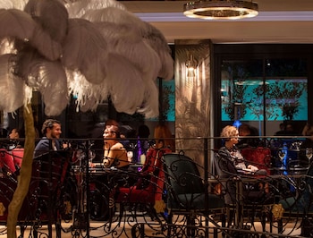 paris jadore hotel and spa
