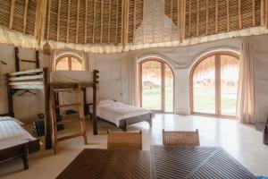 mana earthly paradise hostel
