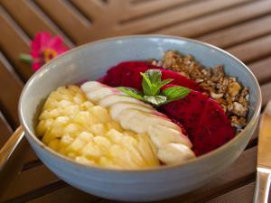 mana earthly paradise hostel