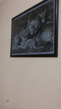 white castle hotel arua