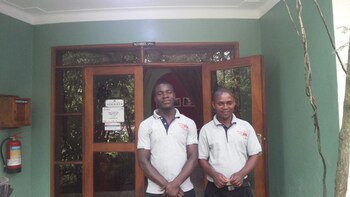 white castle hotel arua