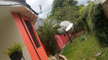 white castle hotel arua