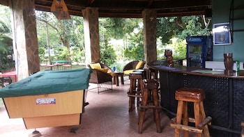 white castle hotel arua