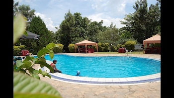 white castle hotel arua