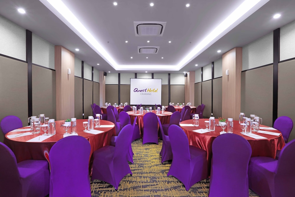 quest prime cikarang by aston
