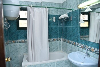 royal pyramids hotel