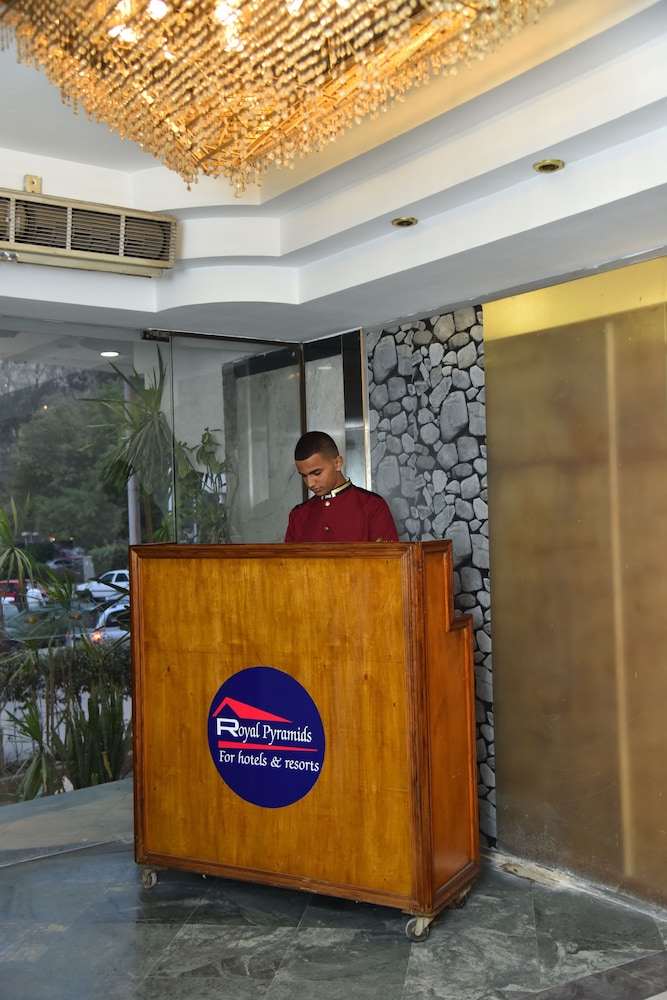 royal pyramids hotel