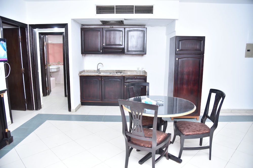 royal pyramids hotel