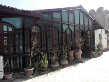 royal pyramids hotel