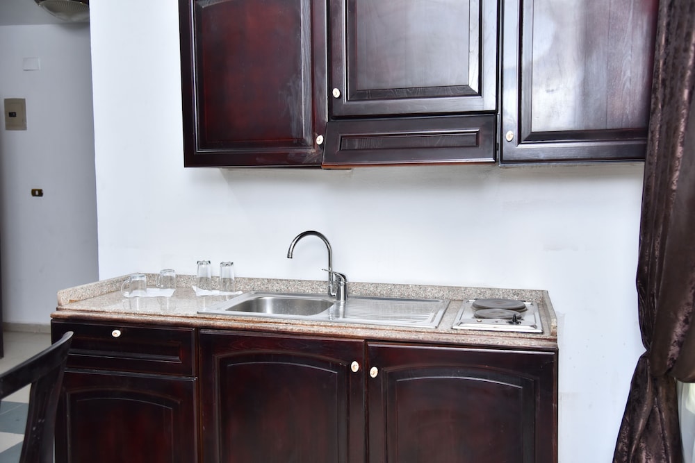 royal pyramids hotel