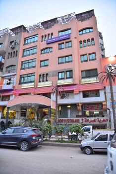 royal pyramids hotel