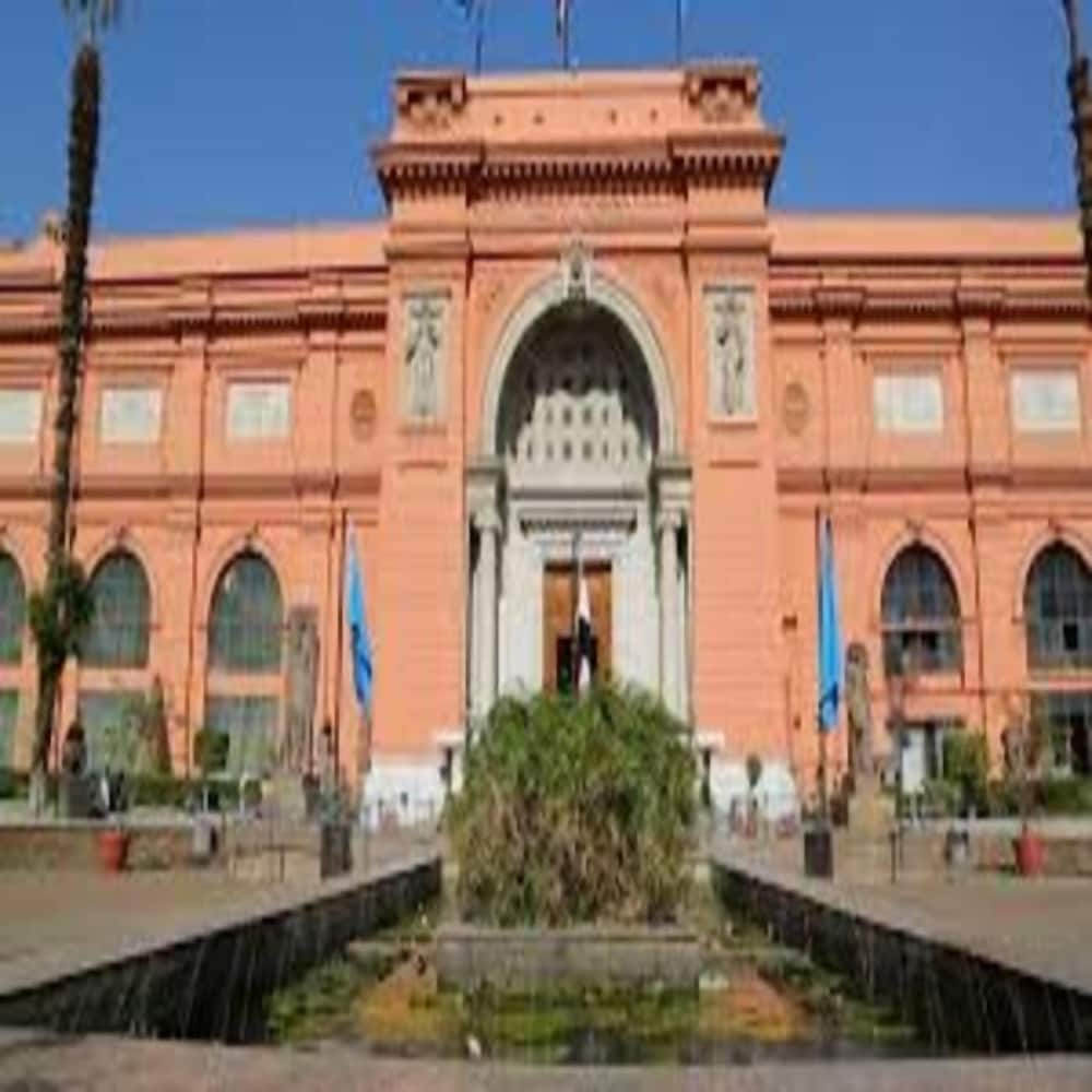 royal pyramids hotel