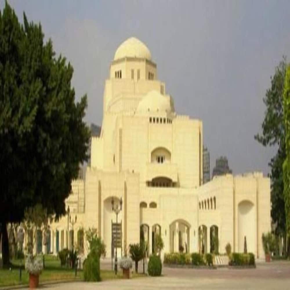 royal pyramids hotel