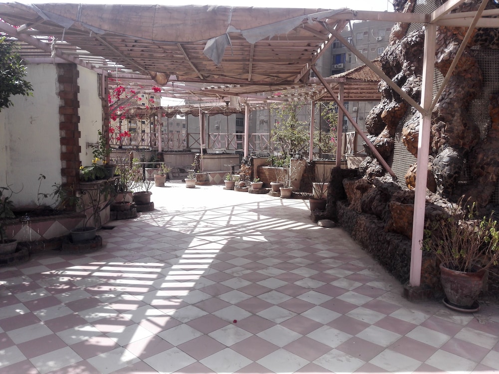 royal pyramids hotel