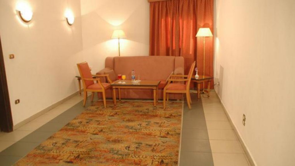 royal pyramids hotel