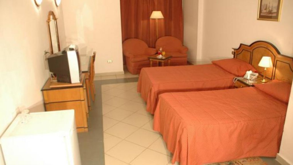 royal pyramids hotel