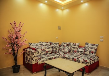 Queen Pyramids View Inn,Giza>>Cairo,2 star