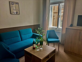 apartments embassy by lh