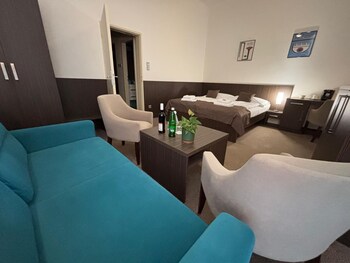 apartments embassy by lh