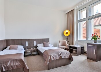 apartments embassy by lh