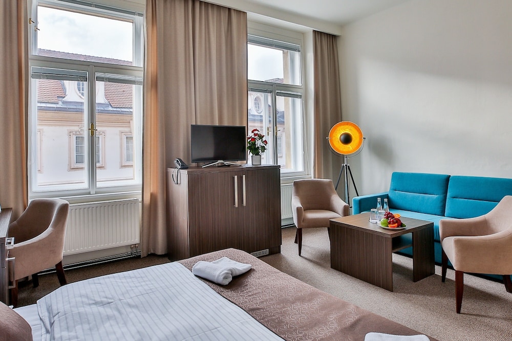 apartments embassy by lh