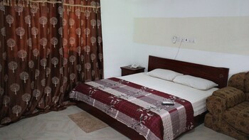 pioneer guest lodge
