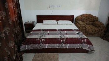 pioneer guest lodge