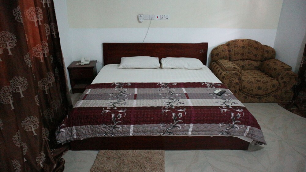 pioneer guest lodge