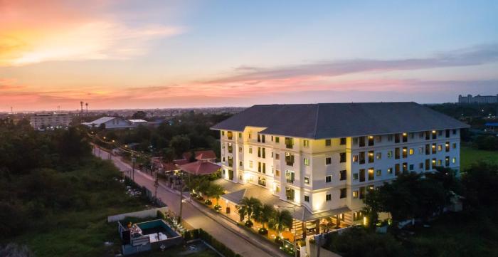 patra luxury hotel suvarnabhumi