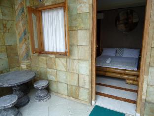 the reinhold guesthouse bali