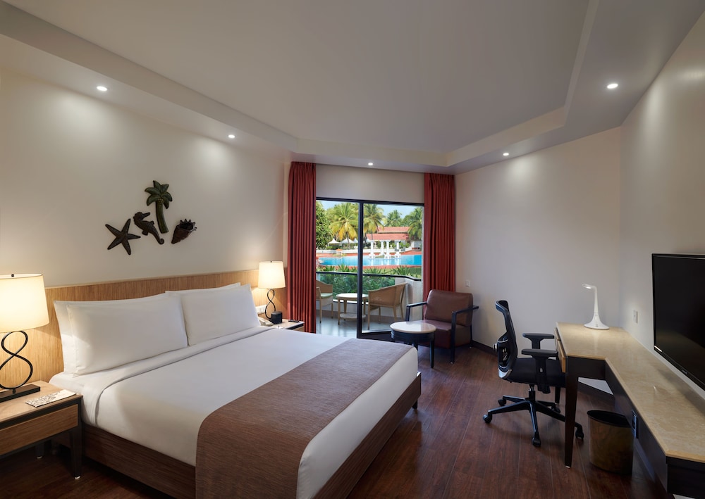holiday inn resort goa an ihg hotel