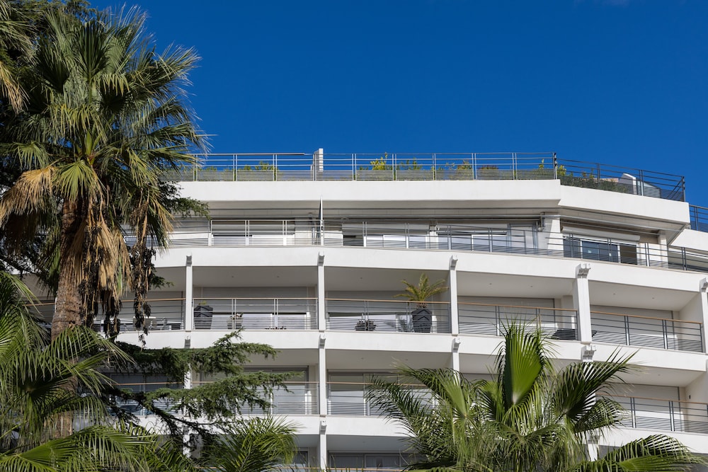 staybridge suites cannes centre by ihg