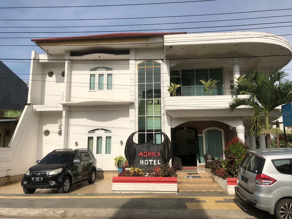 hotel monika