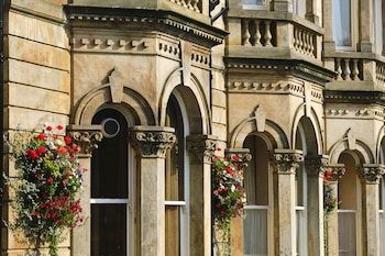Crown Hotel Harrogate,Leeds>>Harrogate,3 star