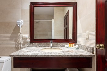 hotel magic mountain spa and conference center